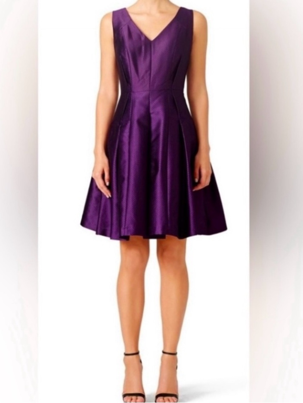 Carmen Marc Valvo
Vibrant
Purple Dress Size 8